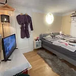 Cute, Quiet And - Self Check In Apartment