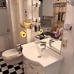 Cute, Quiet And - Self Check In Apartment